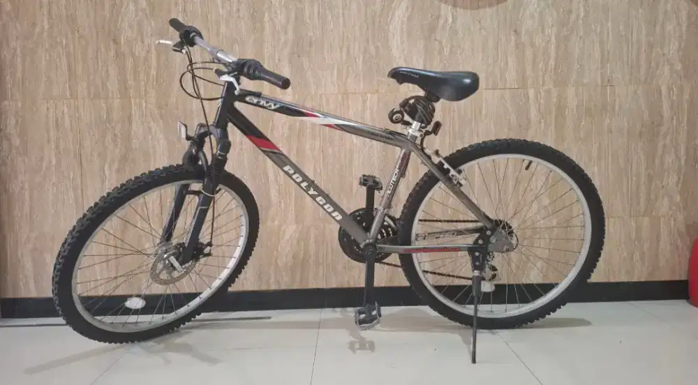 SEPEDA BEKAS POLYGON ENVY