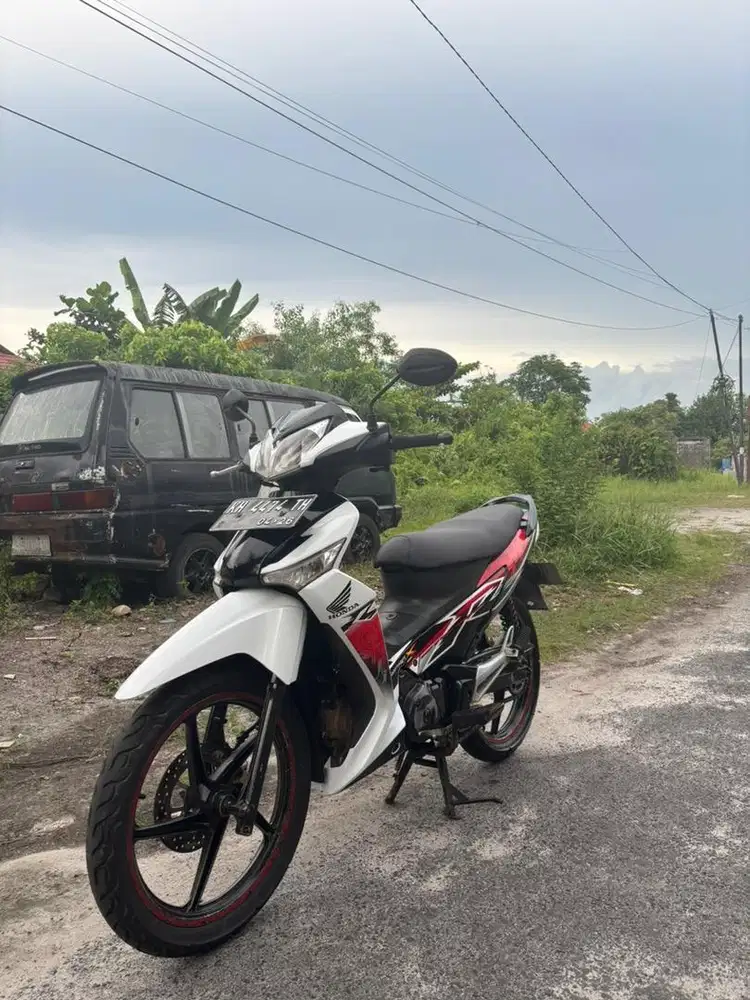 DI JUAL SUPRA X 2011