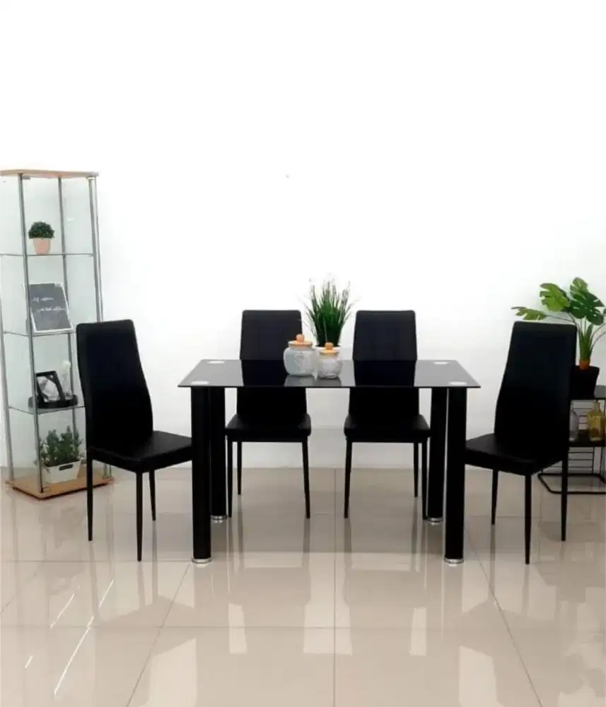 Meja Makan Set Kaca Hitam