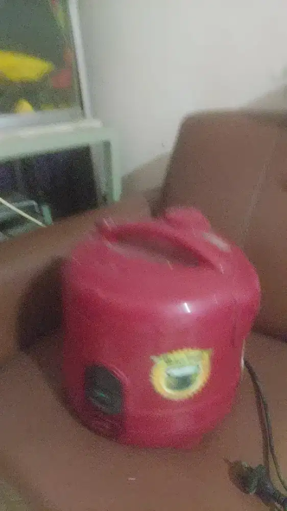 Freezer 100 liter dan rice cooker