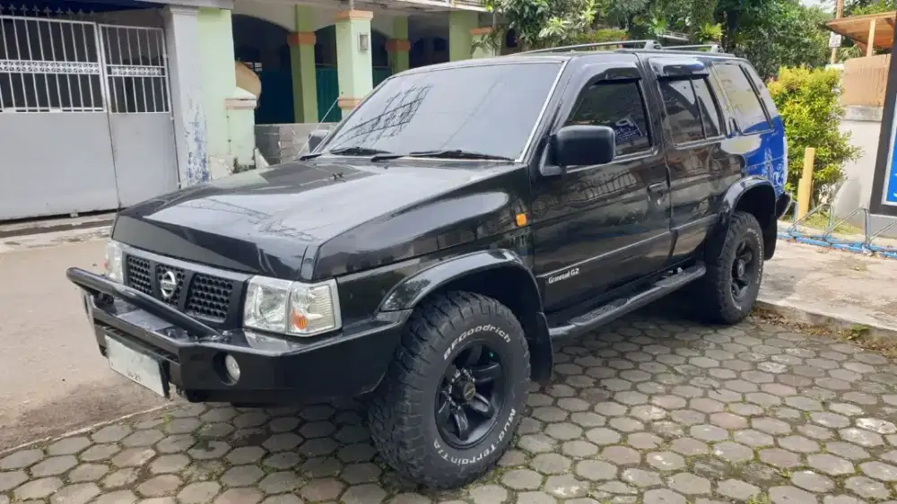 Nissan Terrano Grandroad 2004 4x4 Original M/T