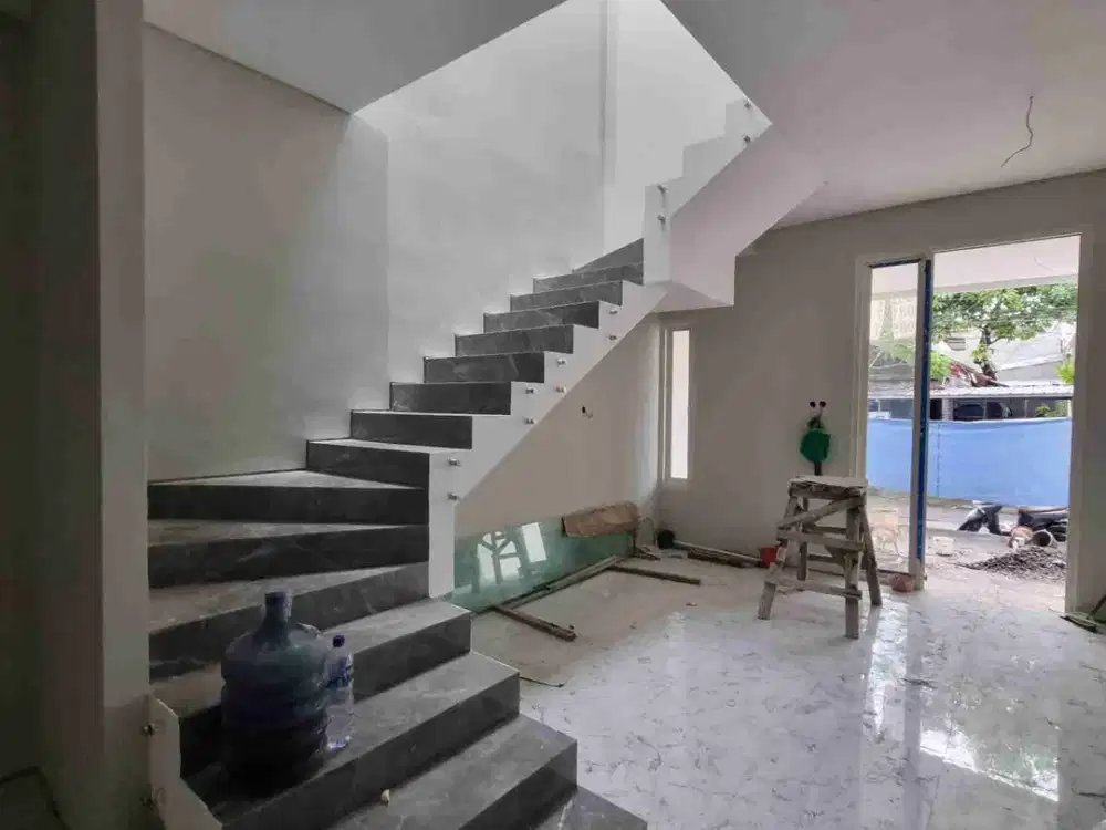 jual rmh baru 2Lt ploso timur,hrg 1m an,5menit ke UNAIR,WM kalijudan dll