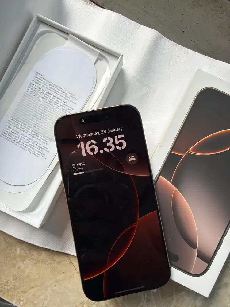 Iphone 16 pro 256gb IBOX garansi on april 2026