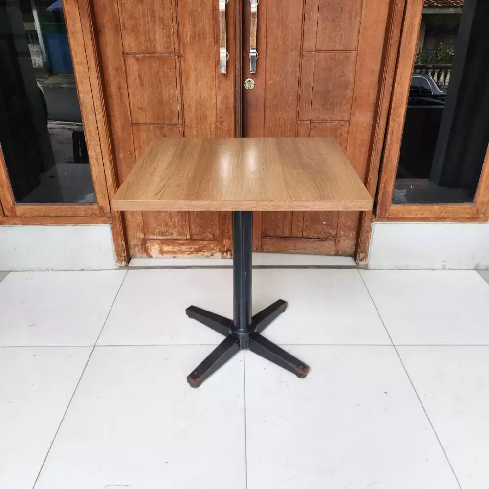 Meja ex Cafe - Meja ex Resto M5