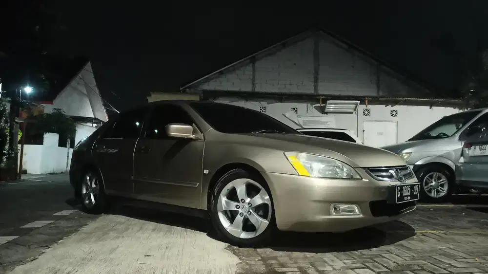 Honda Accord 2004 Bensin