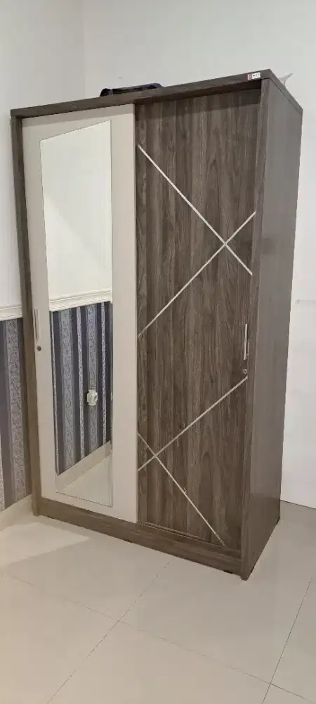 Lemari pakaian merk Activ furniture