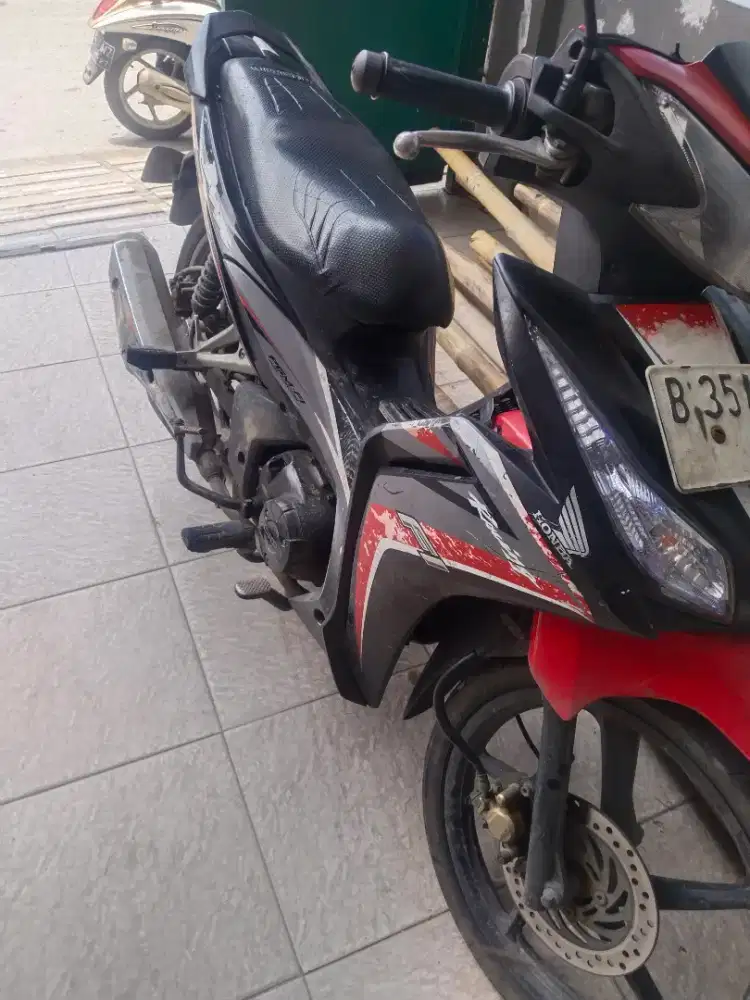 Dijual Honda Blade 2014