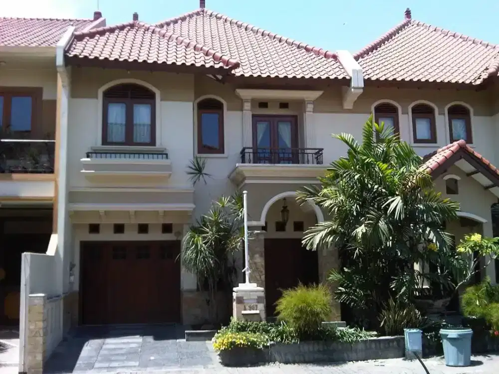 Disewakan Rumah Asri Margorejo Indah, Dalam Cluster Eksklusif, Kamar AC, Shower Panas/Dingin, 140Jt/Th