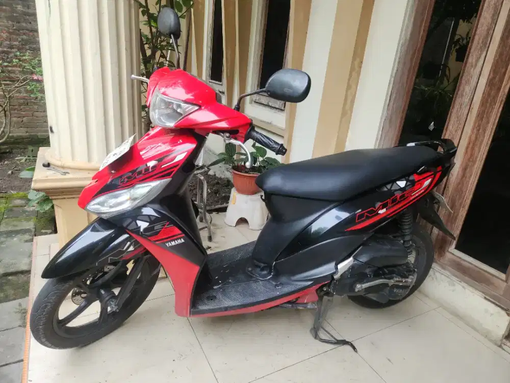 Mio j cw f1 2014 merah hitam terawat baik Gbm