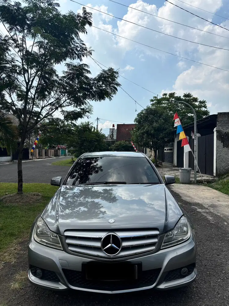 Mercedes-Benz C200 2011 Bensin
