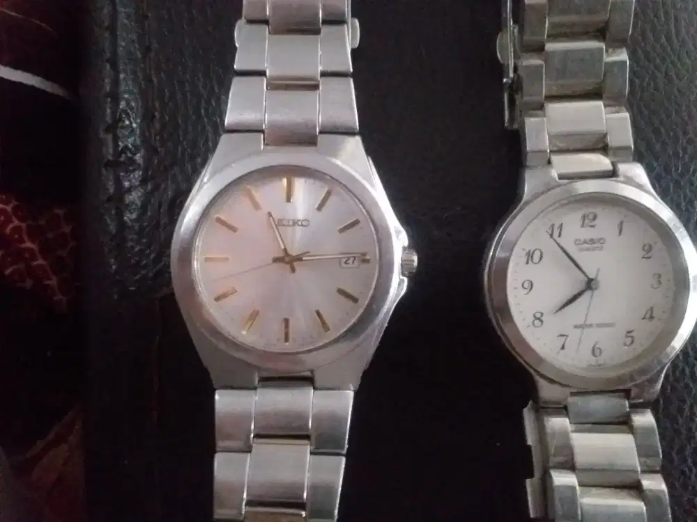 Jual dua Jam tangan Ory , Seiko dan Casio 950 rb . B.U . Bisa kirim .