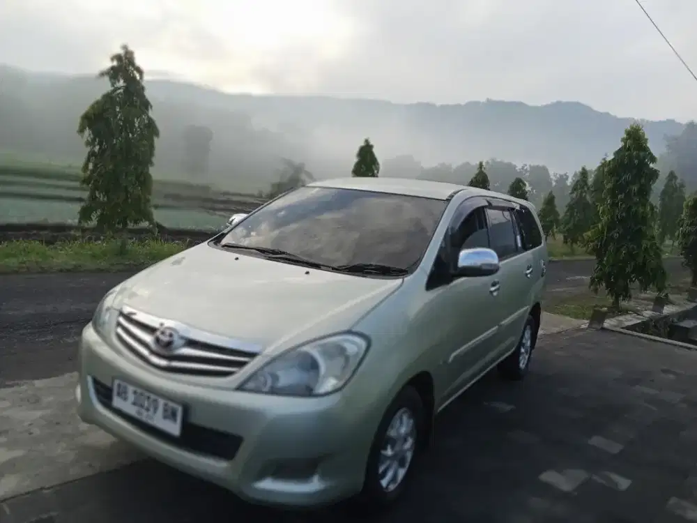 Toyota Inova G solar 2009