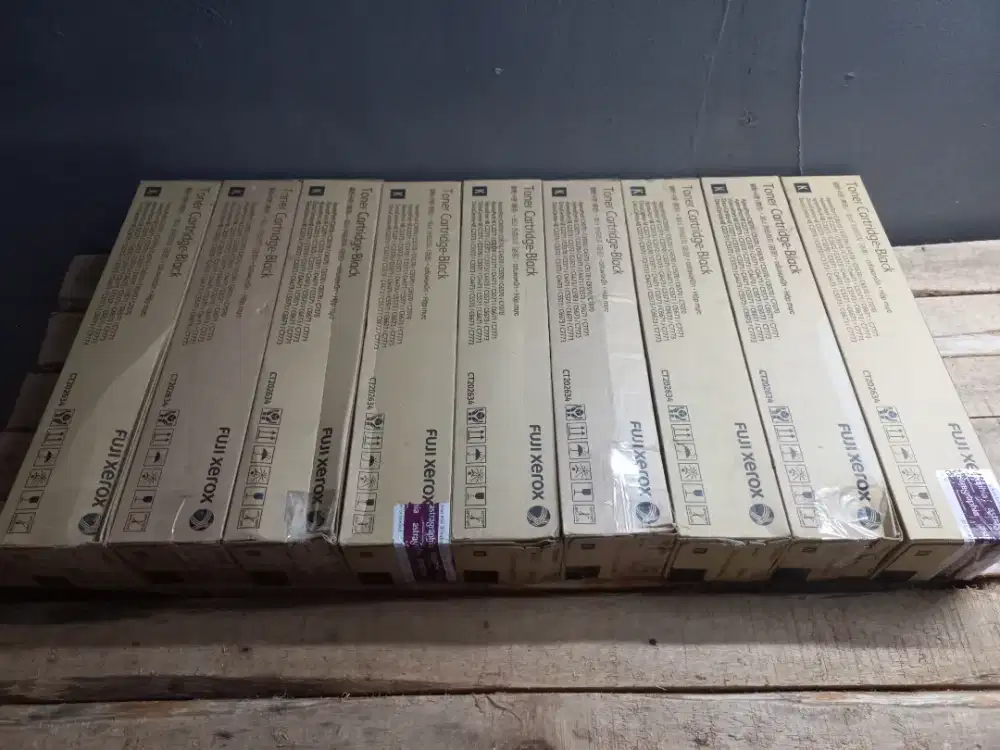 Tinta atau toner catridge black fuji xerox