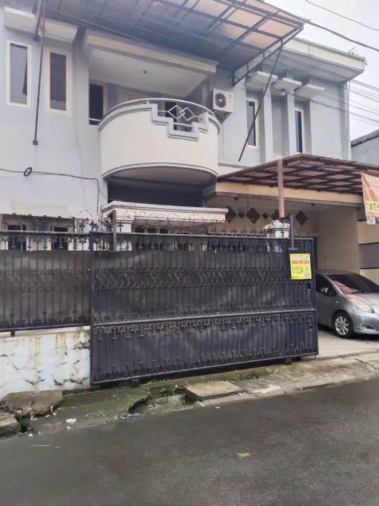 Jual rumah di pusat kota siap huni