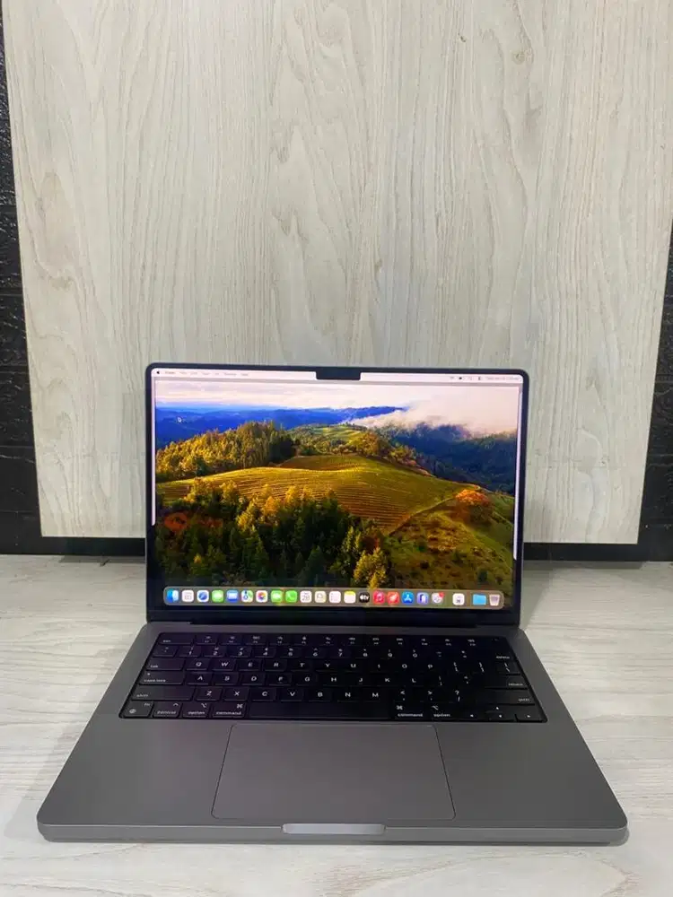 Macbook Pro M1 Pro 2021 14inc RAM 32gb SSD 512gb