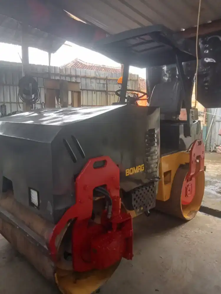 Tandem bomag BW138 tahun 2014