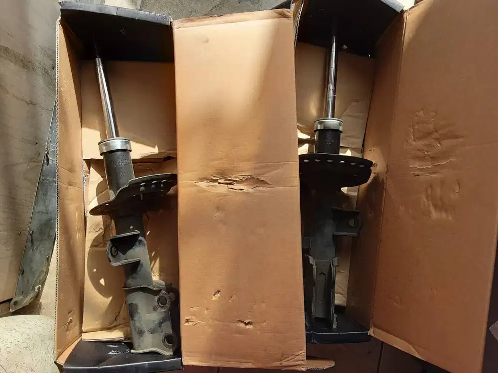 Shockbreaker Depan KIA Rio ANR 2013 Bekas