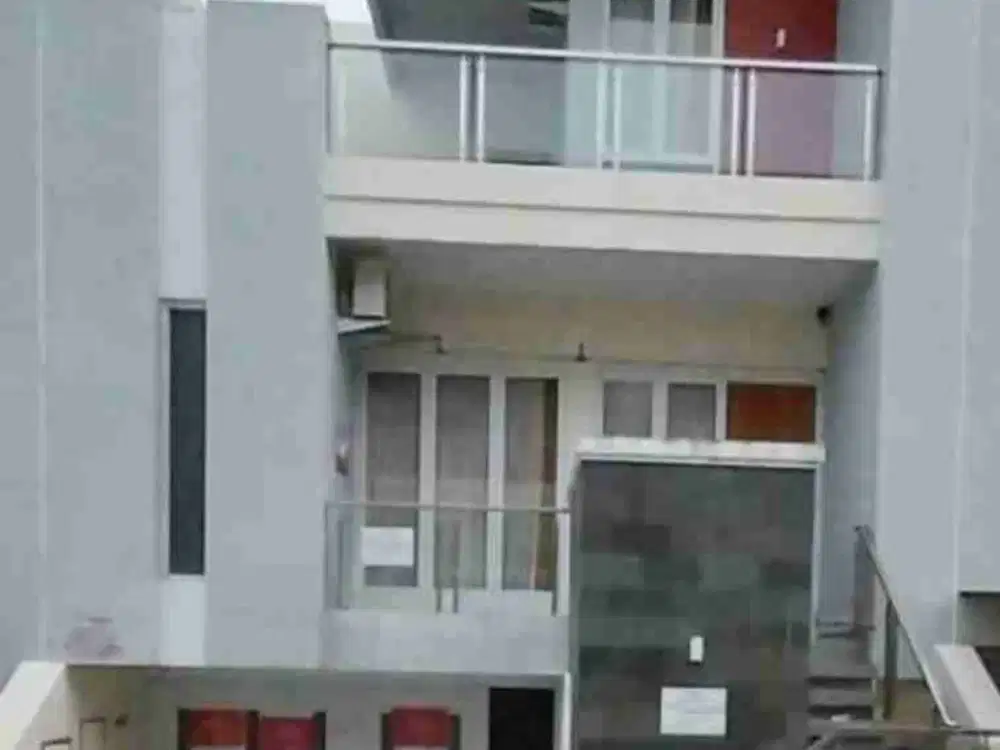 Dijual rumah mewah modern harga murah dari pasaran! lokasi nyaman & strategis. (VIA LELANG)