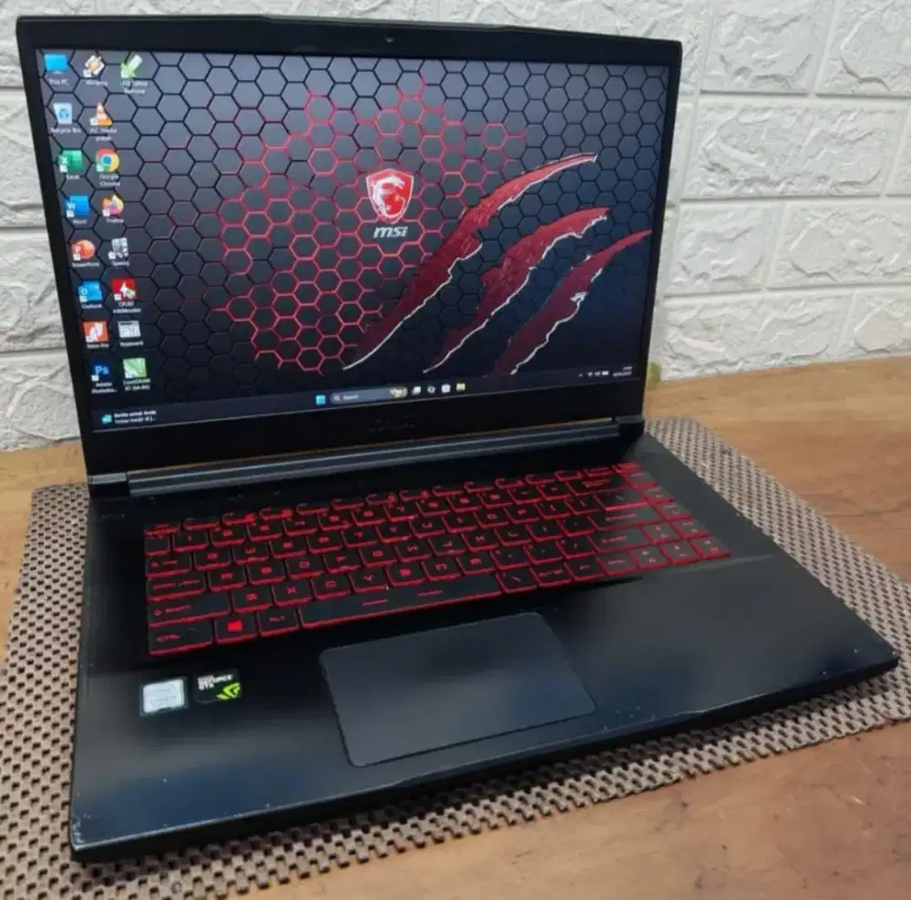 LAPTOP MSI GF75 INTEL CORE I7 GEN-9 (16/512GB) LAYAR 17 INCH NORMAL