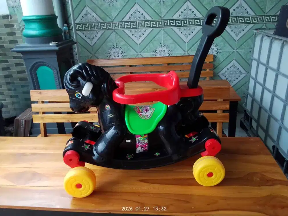 Mainan Anak Kuda Dorong Bekas - Kondisi Baik