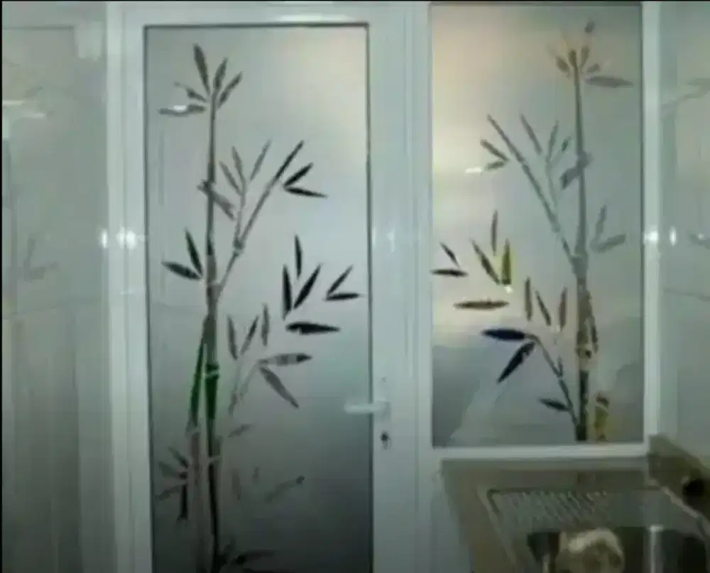 Mlindungi sgalaruangn kmrmandi,kmr tidur&dapur stiker sanblaskaca film