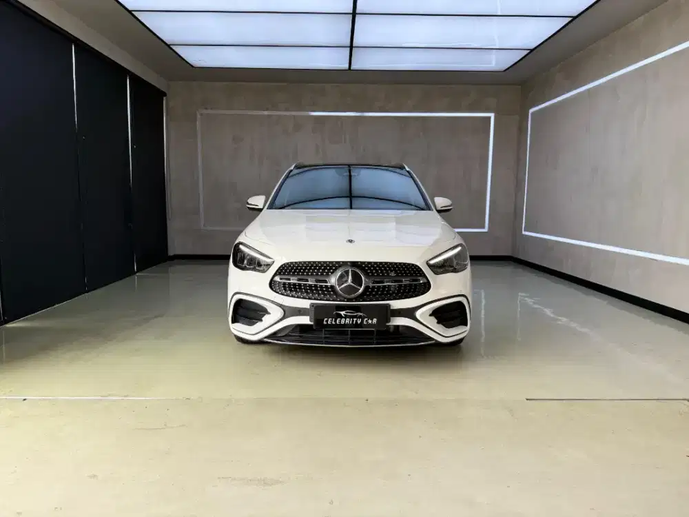 Mercedes Benz GLA 200 AMG Line White Pearl 2024
