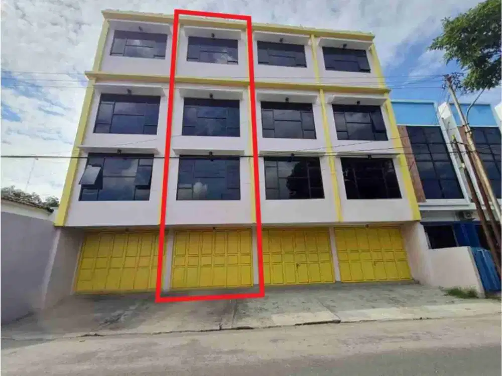 dijual ruko baru siap pakai di Gajahan, Solo