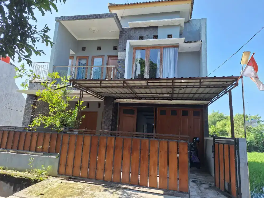 RUMAH BESAR LUAS JL.KALIURANG KM 9 COCOK BUAT KANTOR PARKIR 10 MOBIL