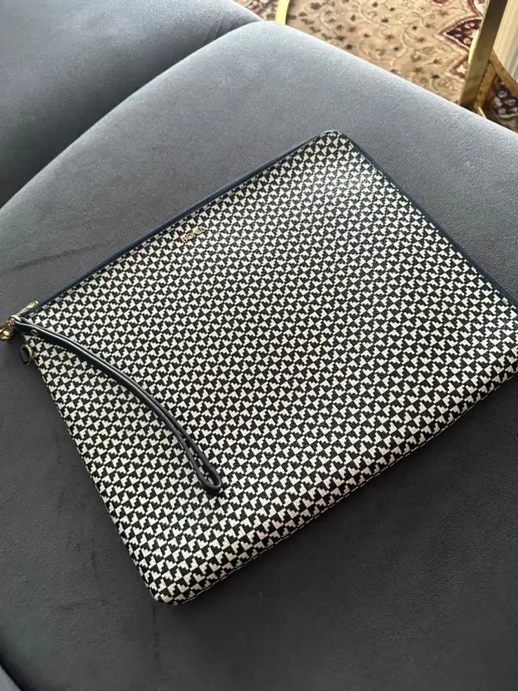 Dijual clutch bonia authntic