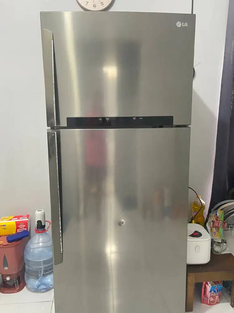 Kulkas 2 Pintu LG GN-M702HLHL dengan teknologi Smart Inverter
