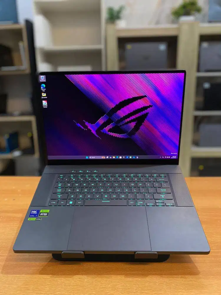 ASUS ROG ZEPYHRUS G16 GU605MU INTEL CORE ULTRA 7 155H RAM 16GB SSD 1TB