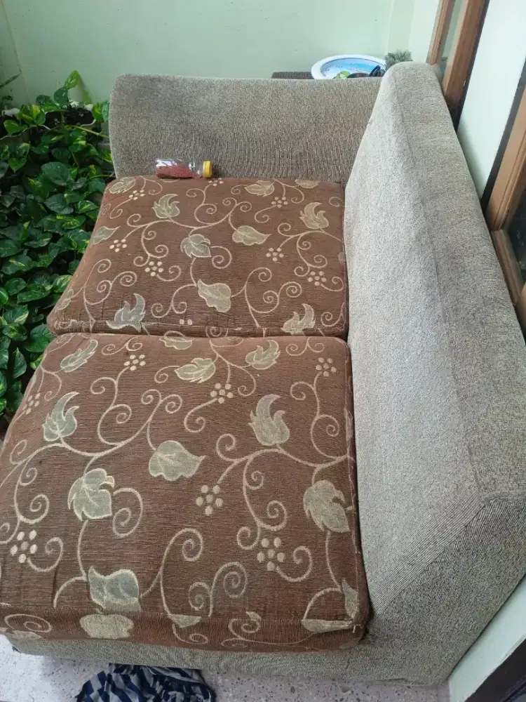 Sofa second ada 2 masing2 dua seater