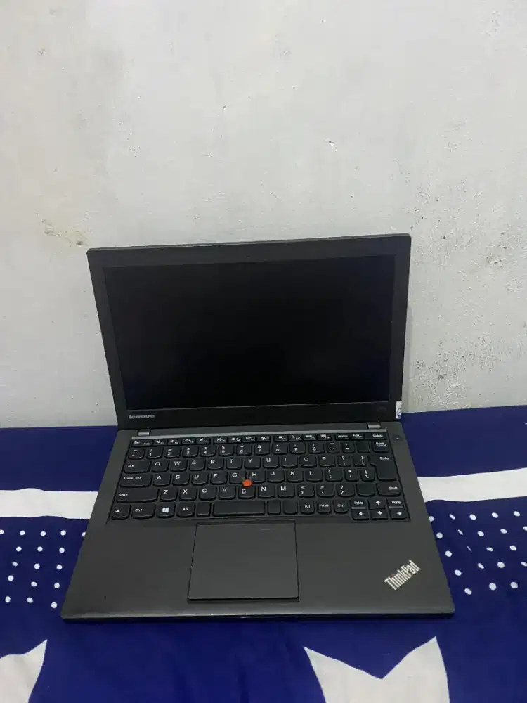 Laptop i5 Thinkpad X240 SSD kondisi bagus