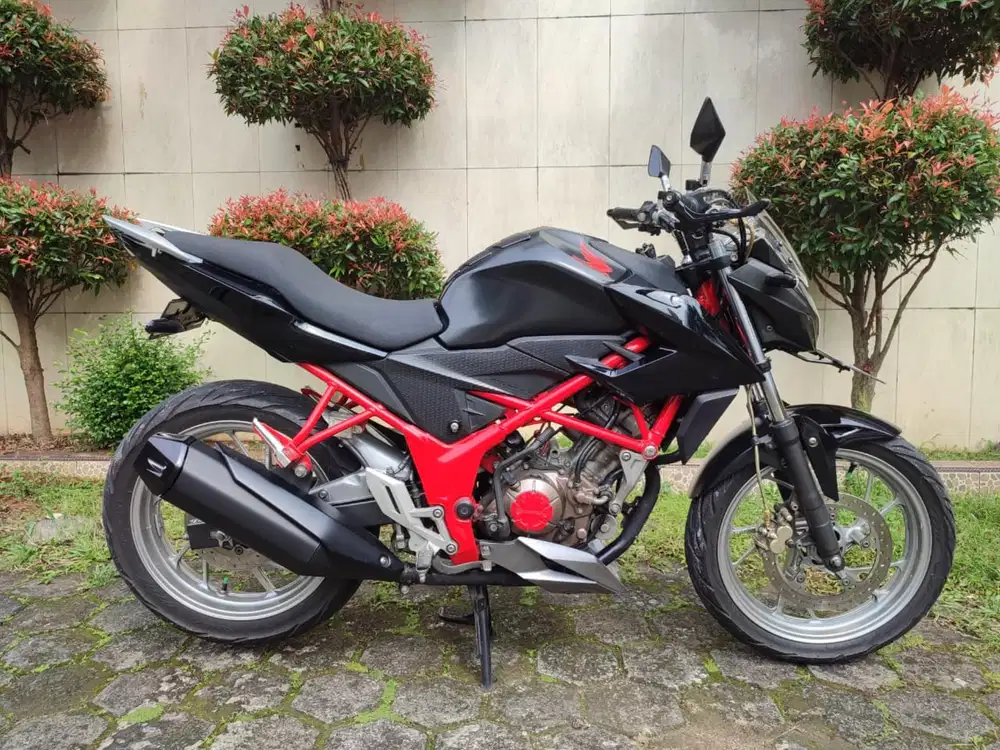 HONDA CB 150R RANGKA MERAH 2017