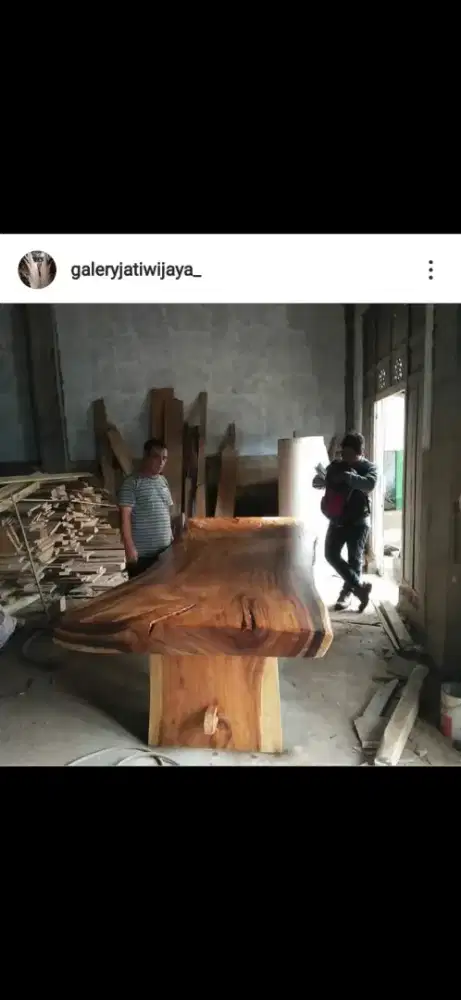 Meja makan papan trembesi