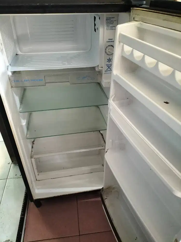 Kulkas AQUA 1 Pintu Normal Dingin | Mesin Original | Sidoarjo