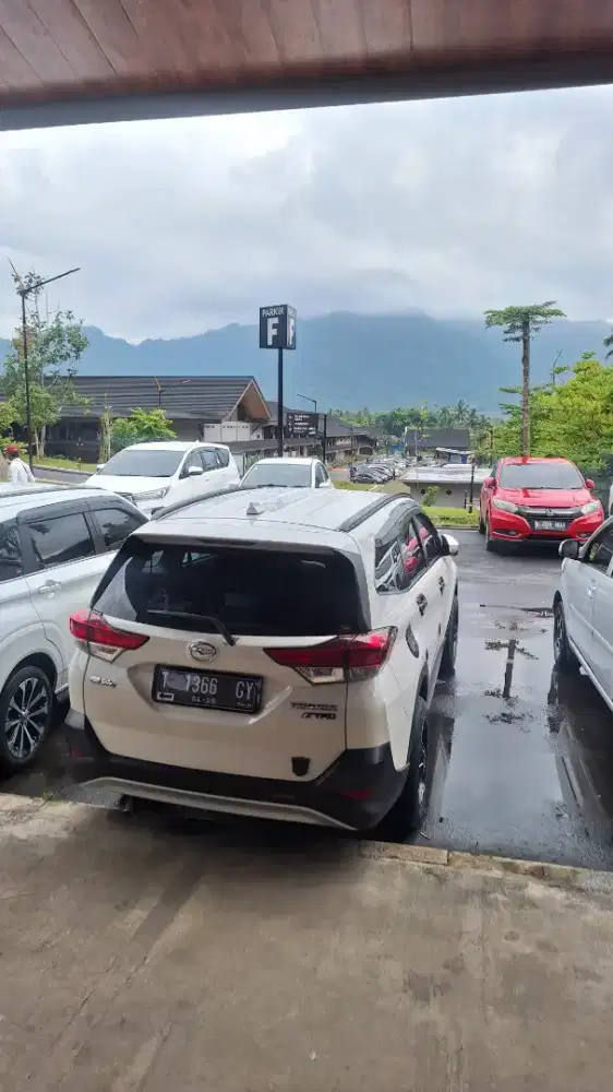 Terios R M/T 2021 kilometer 10rb