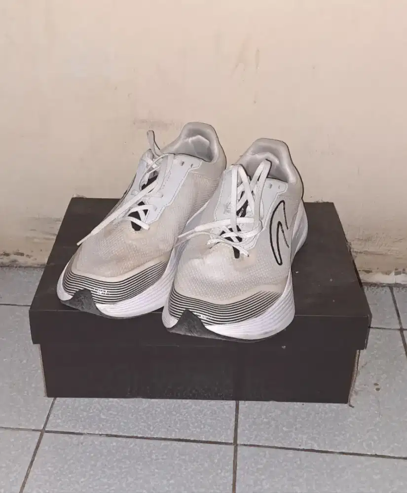 Sepatu Running Specs Atmosphere