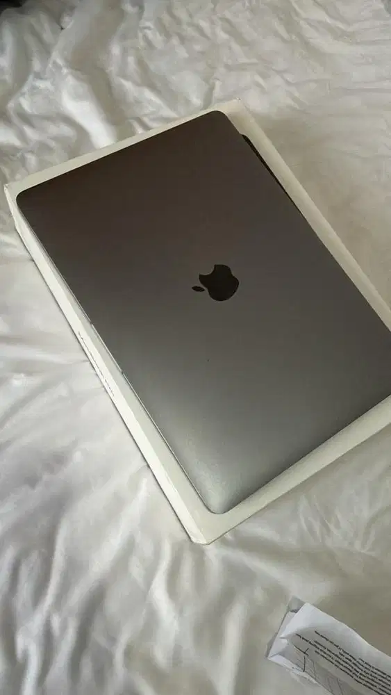 Macbook Pro M1 2020 13 inch Ram 8Gb / SSD 512 Mulus 98%