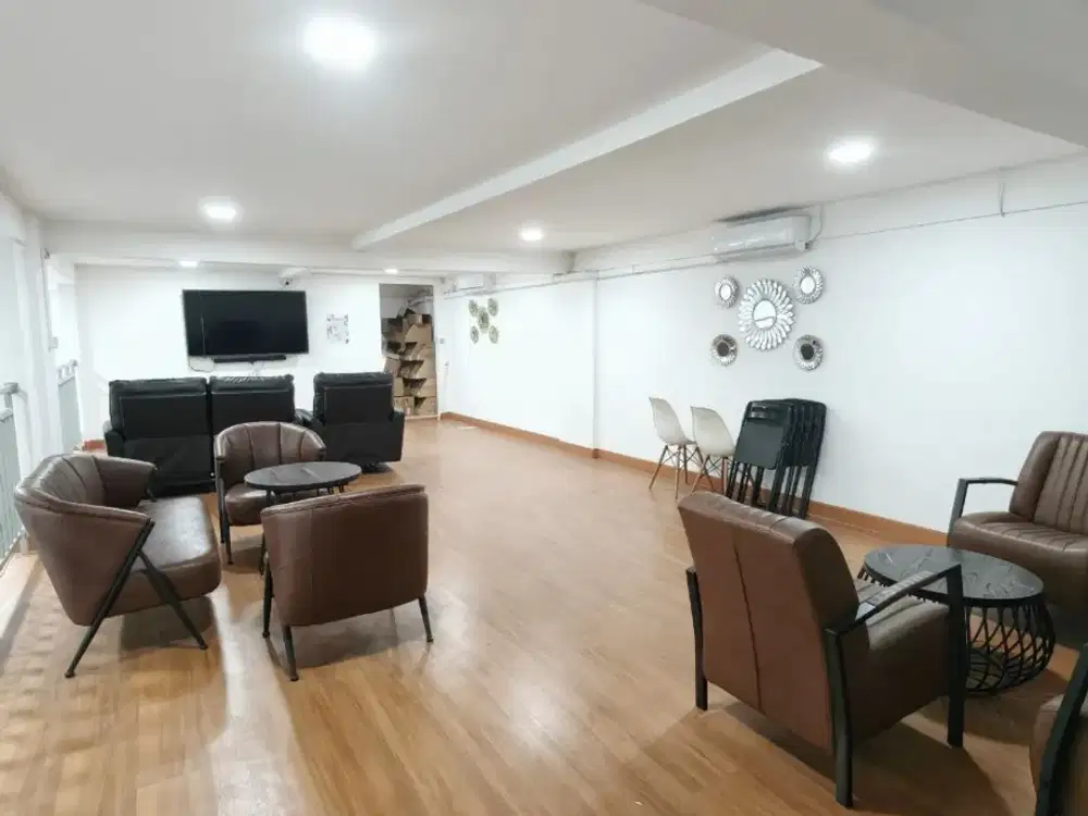 Disewakan Ruko Gandeng murah Ex Dealer Honda di Cakung jakarta Timur