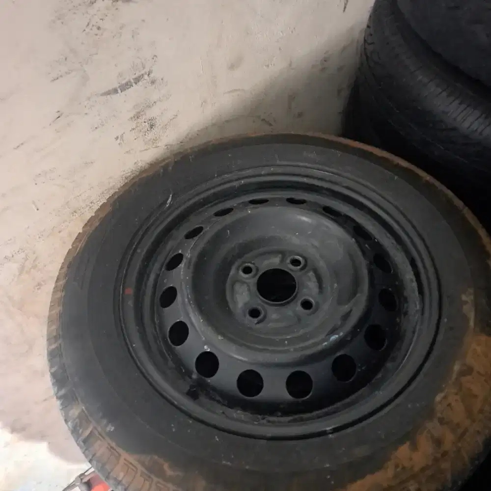 Ban serep r15 pcd 4x100 ban stip mobil