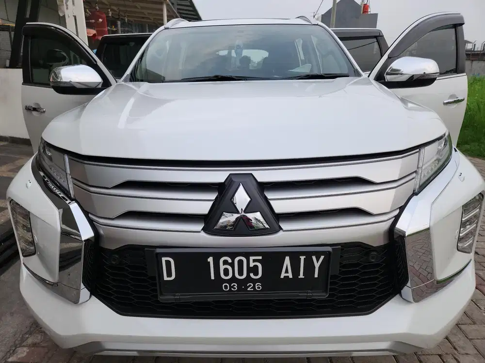 Istimewa terawat,service record Mitsubishi Pajero Sport 2021 Diesel