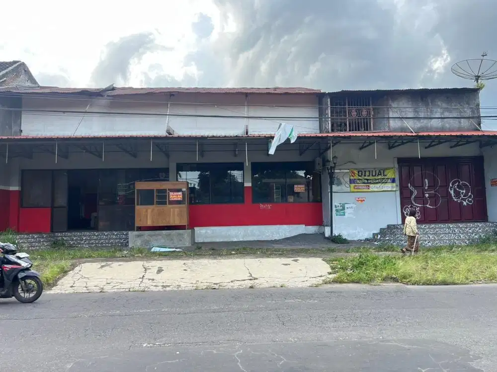 Rumah dan tempat usaha luas