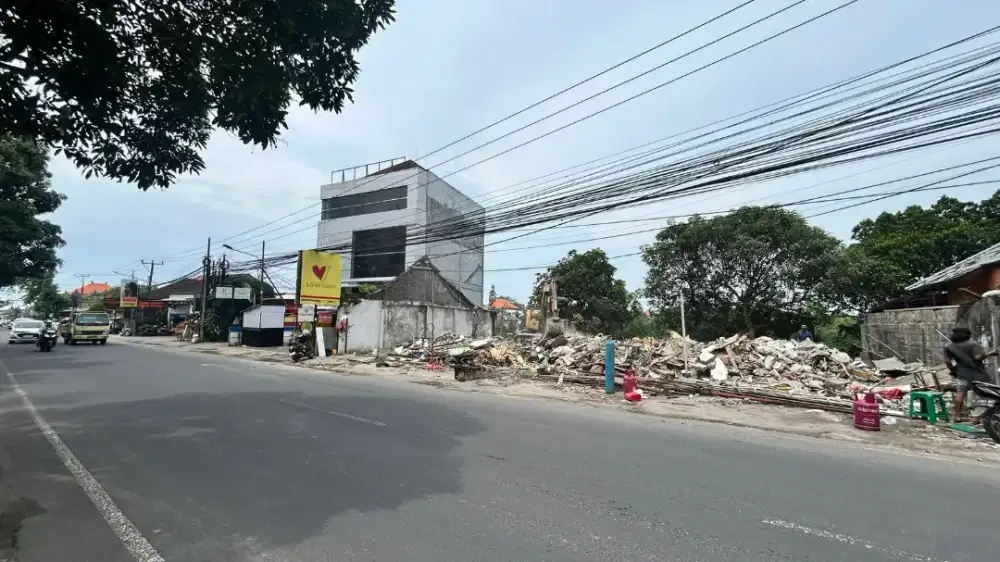 TANAH LANGKA 1 ARE JALAN RAYA UTAMA KEROBOKAN