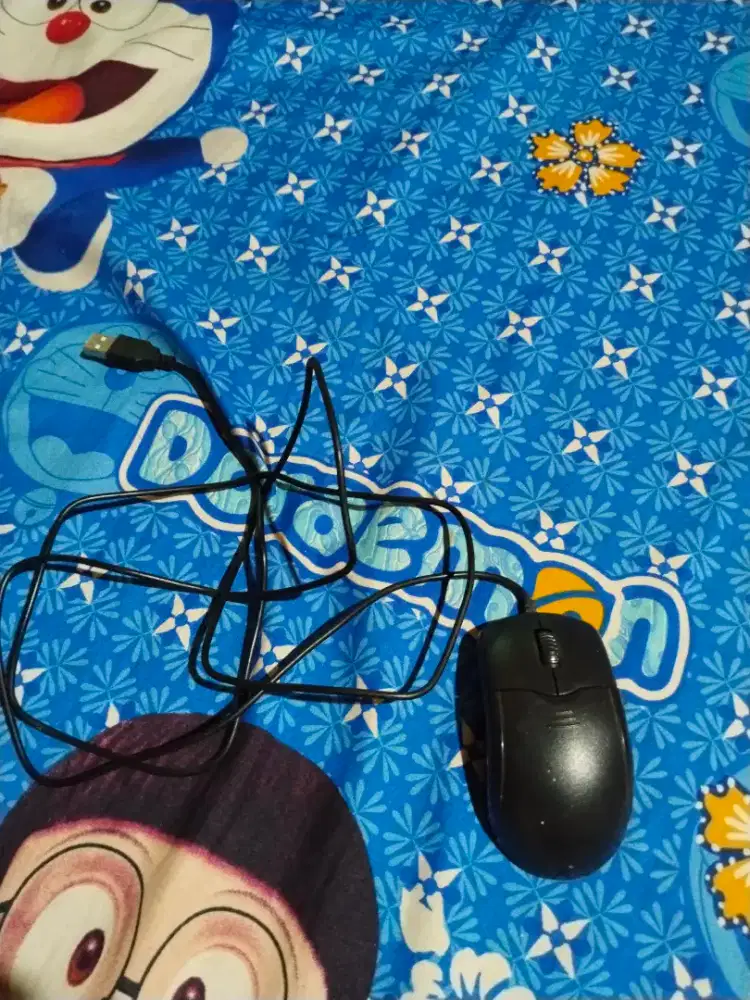 Mouse Laptop hitam