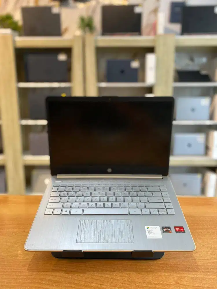 HP 14S-FQ0012AU ROSE GOLD RYZEN 5-400 SERIES RAM 8/512GB RADEON 2GB