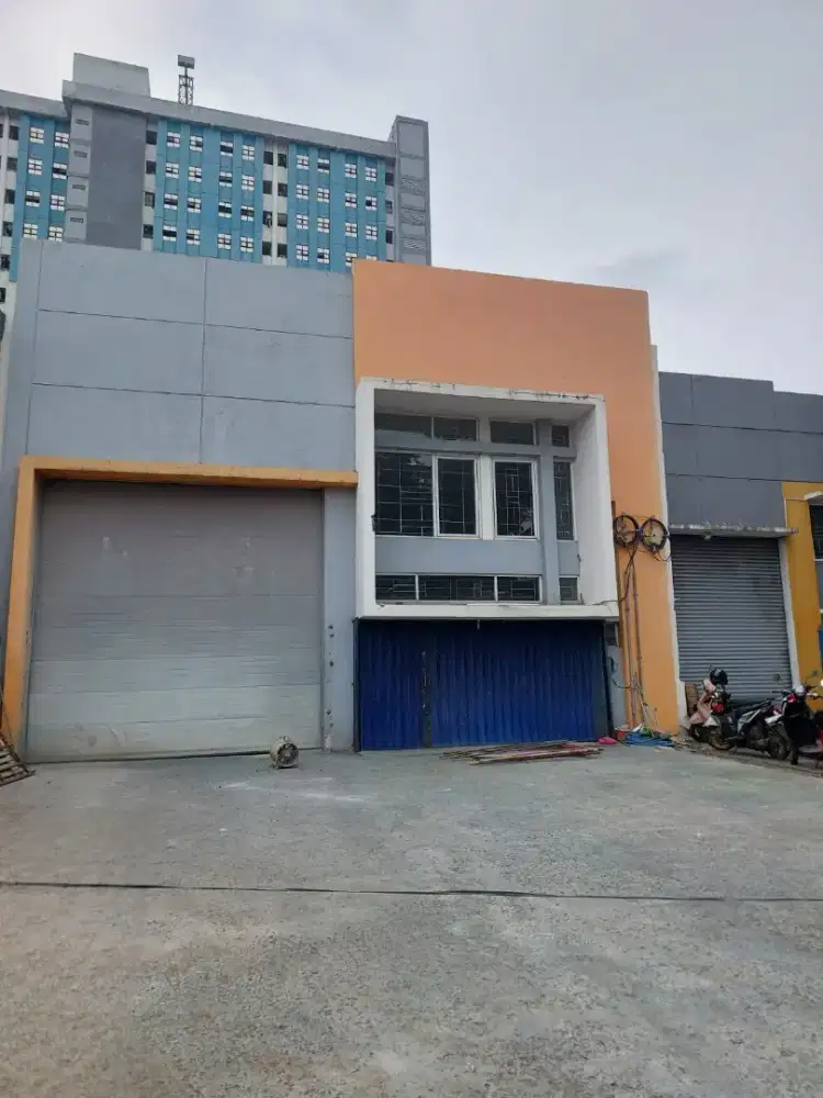 Di sewakan gudang di penggilingan Cakung  Jaktim ( henywi)