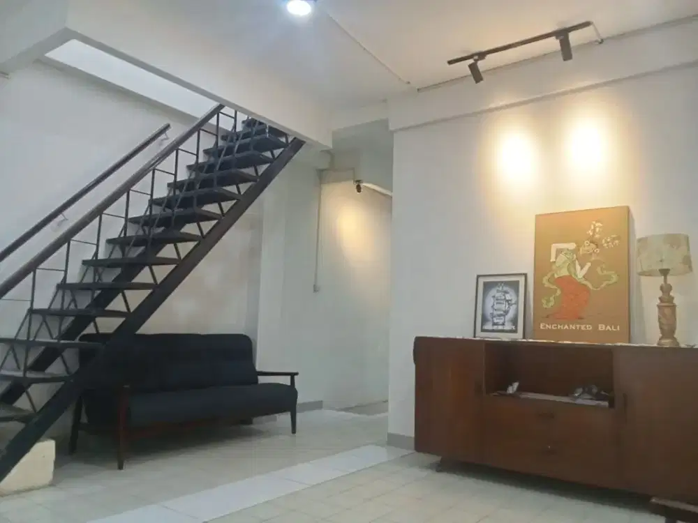 Rumah Siap Huni 2 Lantai Tengah Kota Sayap Pungkur Alun Alun