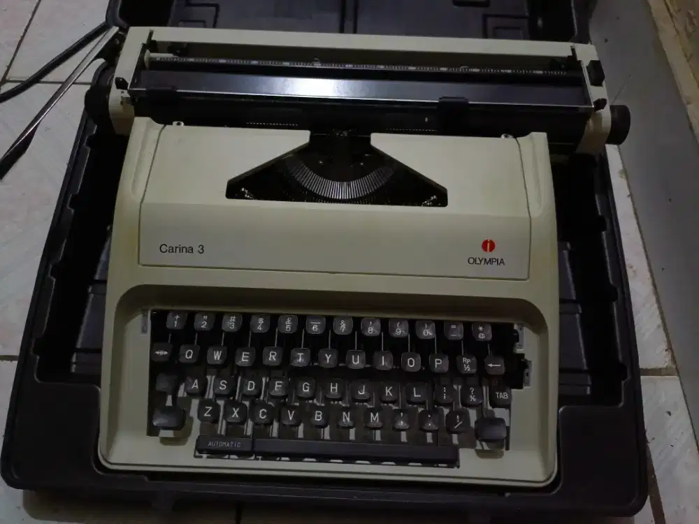 Jual mesin tik Olympia carina 3