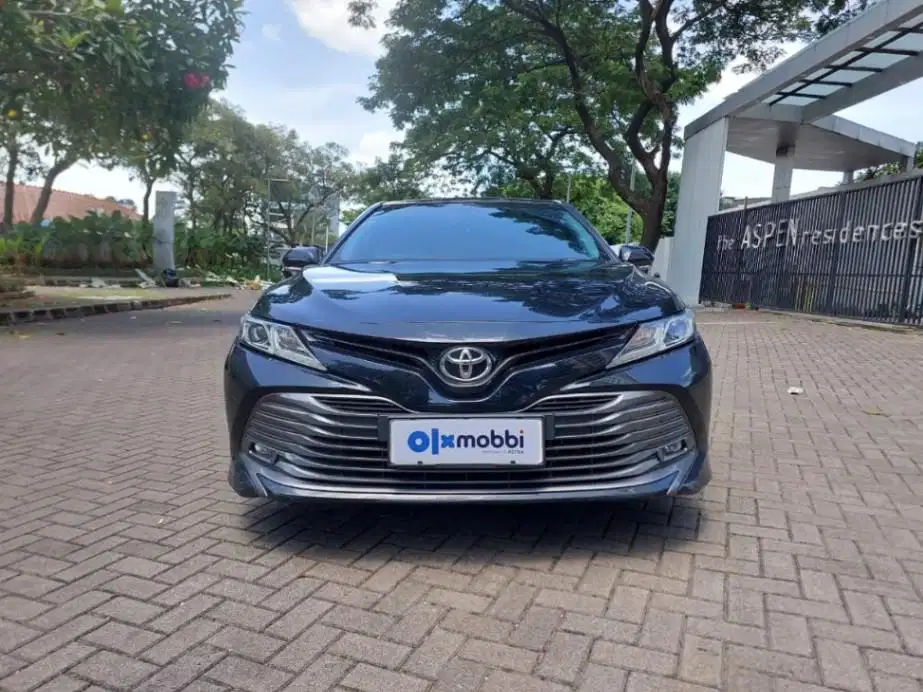 DP MURAH Toyota Camry 2.5 V Bensin-AT 2019  CBAIB